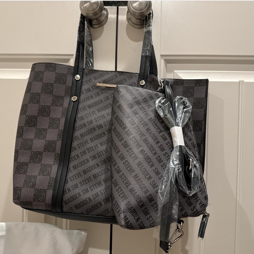 Steve Madden Black and Gray Tote Bag Set